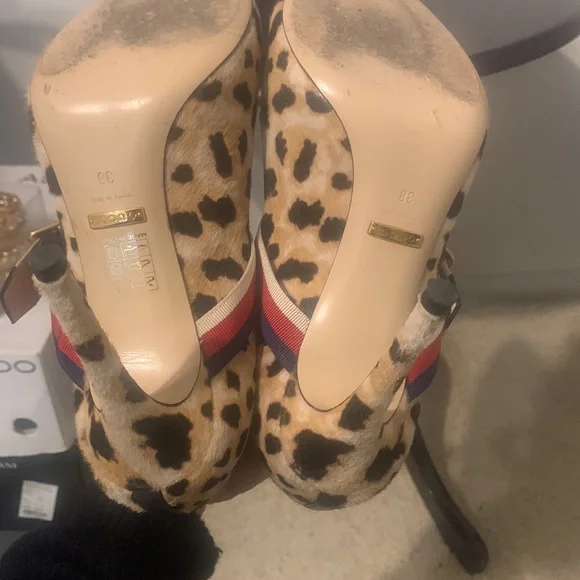 Beautiful pre-loved animal print Gucci heels! - Picture 5 of 6